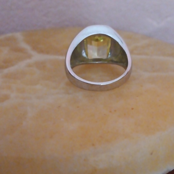 925 Silver Light Yellow Crystal Ring - Picture 6 of 11